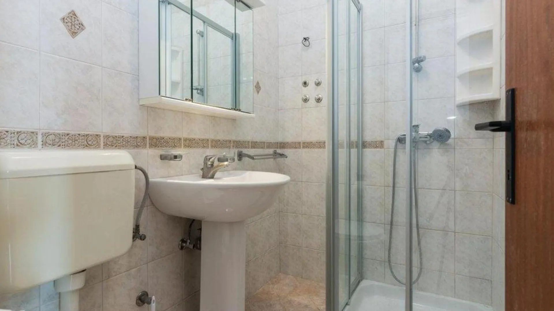Guest House Burela Nin 0*,
