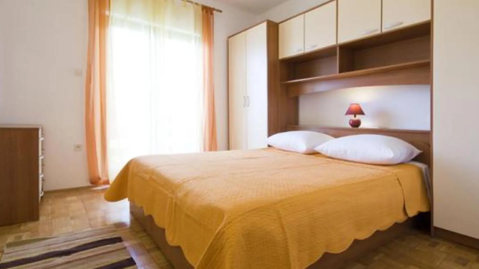 Guest House Burela Nin 0*,