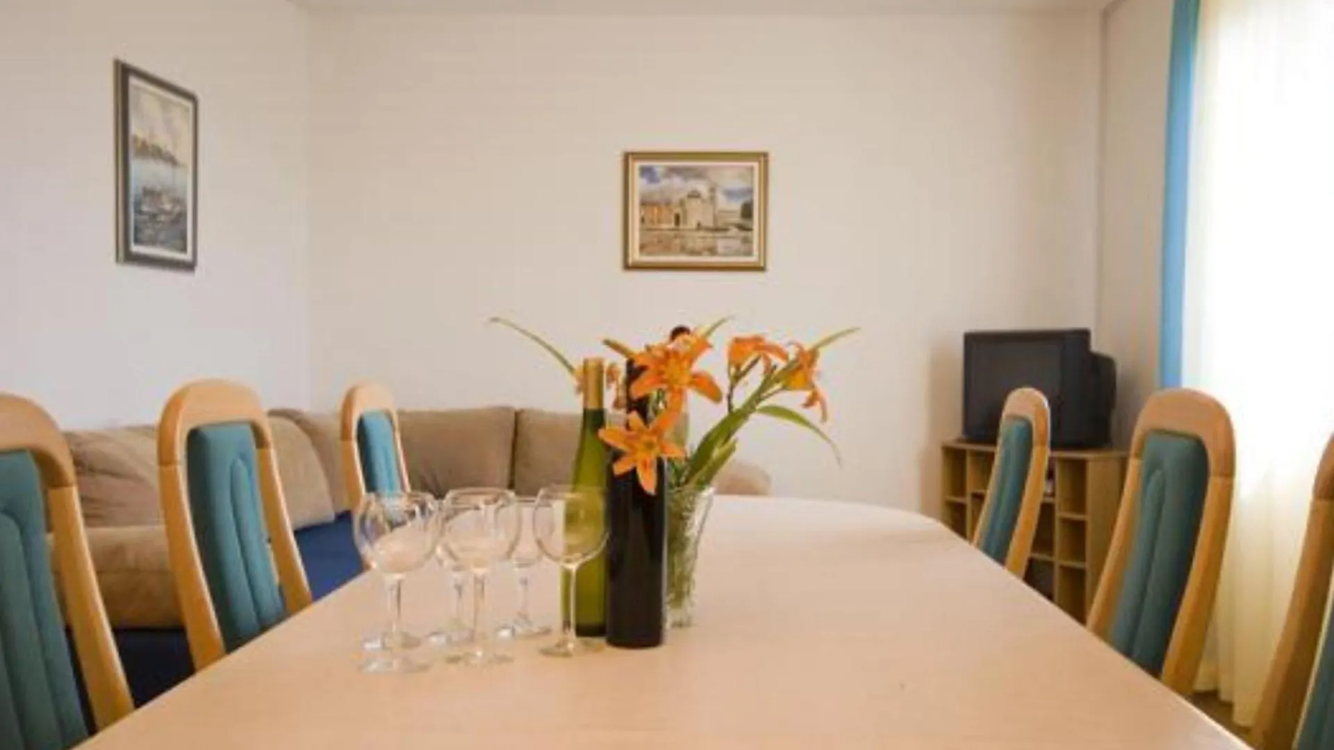 Guest House Burela Nin