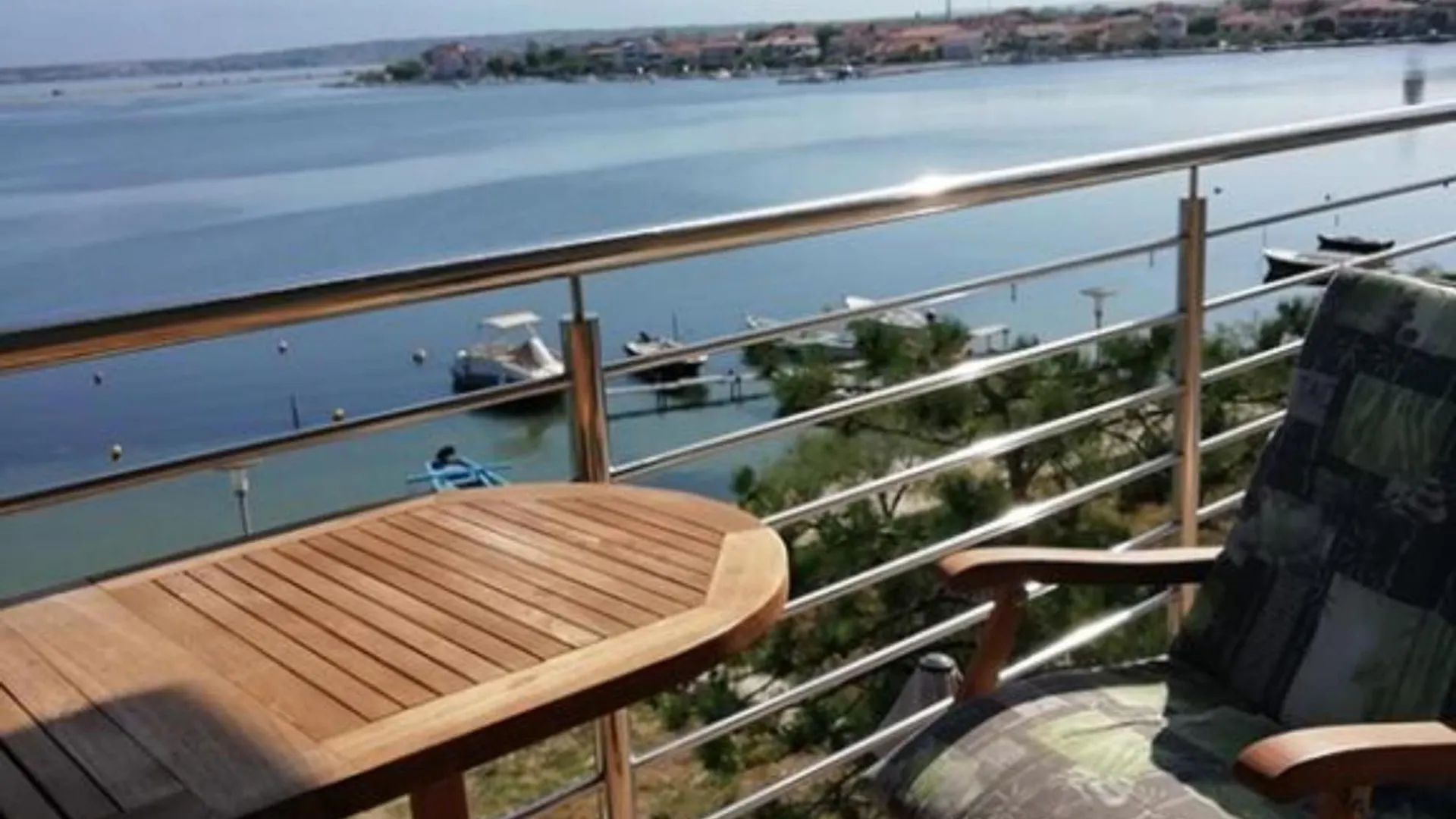Guest House Burela Nin